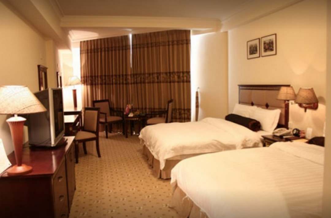 Phòng nghỉ ngơi tại Las Vegas Sun Hotel sạch sẽ và ấm cúng